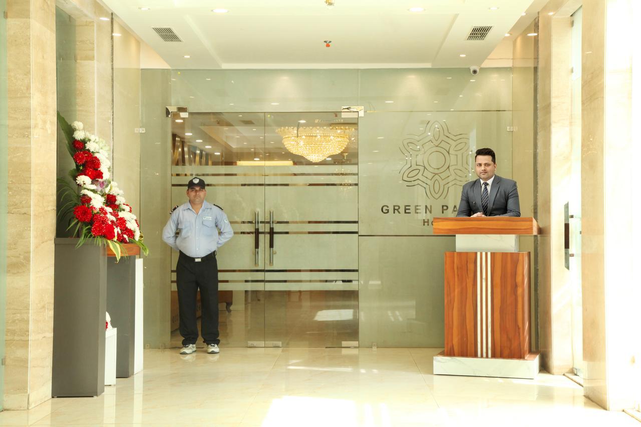 Green Palms Hotel เดลี ภายนอก รูปภาพ