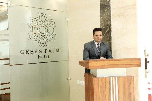 Green Palms Hotel เดลี ภายนอก รูปภาพ